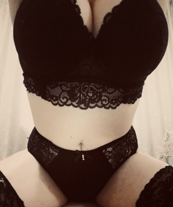 Нежная и игривая леди поможет тебе расслабиться и забыть обо всех проблемах. Приезжай ко мне, и я позабочусь о твоем комфорте и удовлетворении. Только для щедрых и воспитанных мужчин. 8864, 22 года